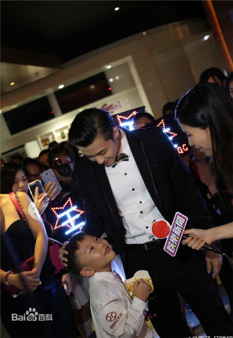 邱胜翊(Prince)微博更新2前后照片