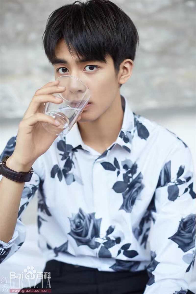 精选宋威龙(Song Weilong)在《红秀GRAZIA》中的图册