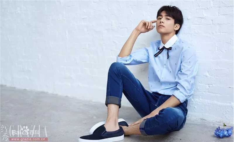 精选宋威龙(Song Weilong)在《红秀GRAZIA》中的图册