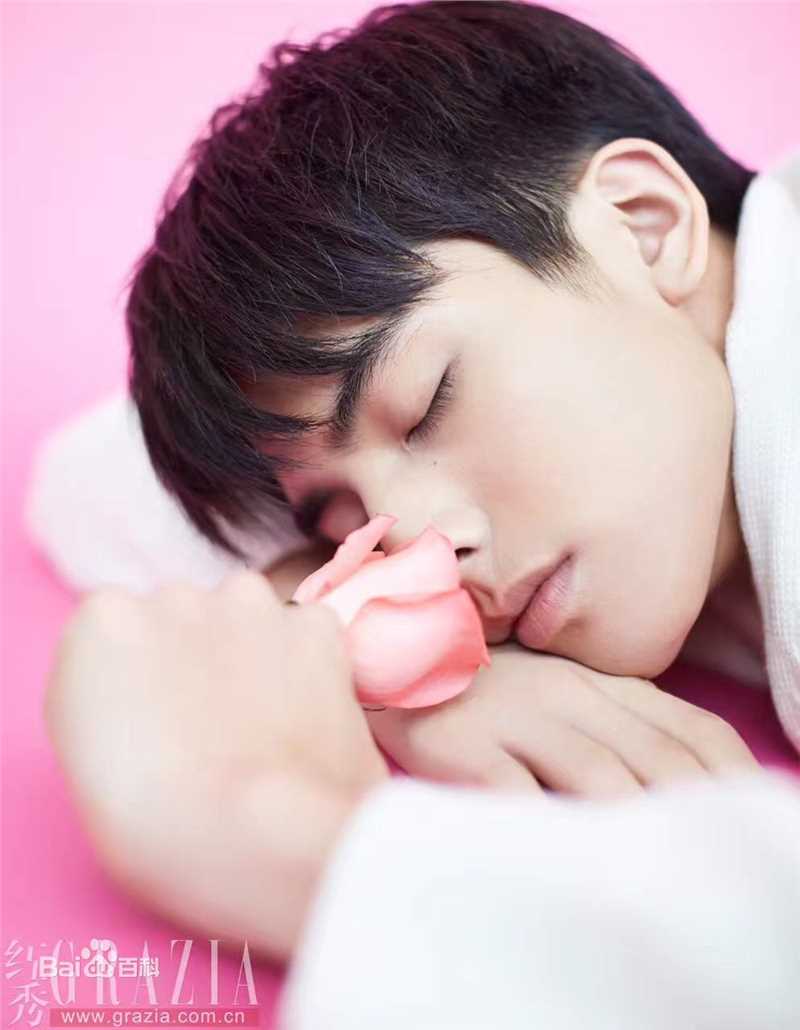 精选宋威龙(Song Weilong)在《红秀GRAZIA》中的图册