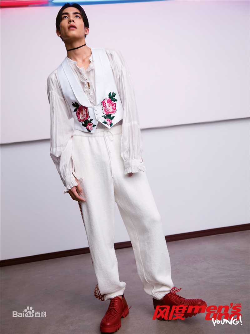 最优质宋威龙(Song Weilong)在《风度men's uno》中的