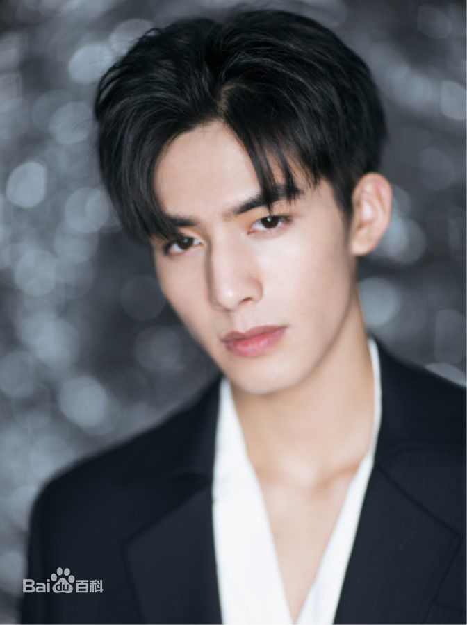 宋威龙(Song Weilong)出席活动壁纸壁纸