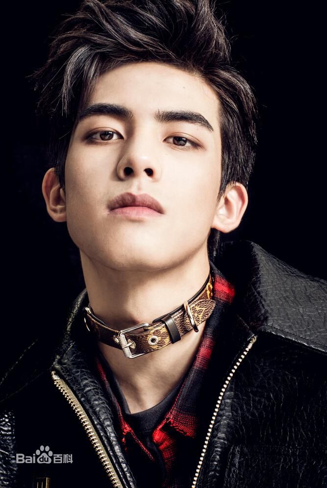 宋威龙(Song Weilong)前后照片