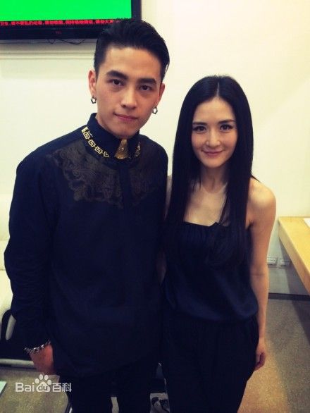 最新洪尧在《超级先生》节目中的壁纸