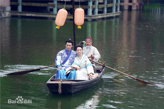 洪尧全员加速中素颜照相册