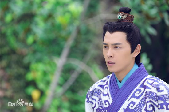 洪尧全员加速中素颜照相册