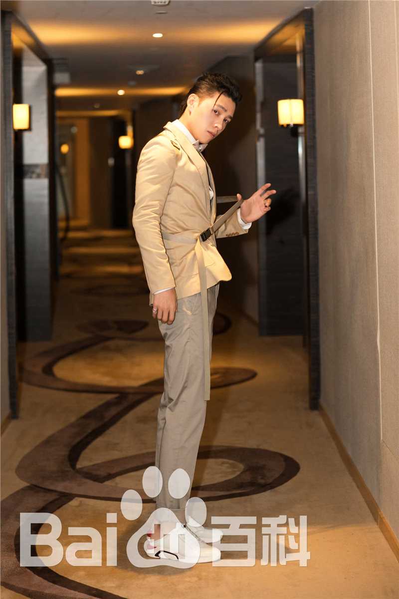 洪尧活动图性感图片壁纸