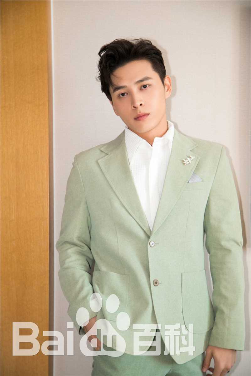 洪尧活动图性感图片壁纸