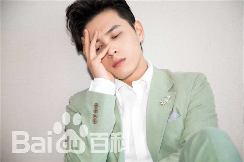 洪尧活动图性感图片壁纸