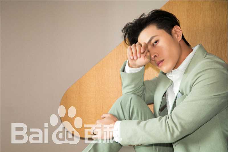 洪尧活动图性感图片壁纸