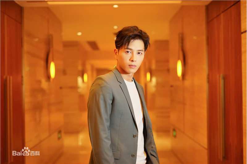 洪尧活动图性感图片壁纸