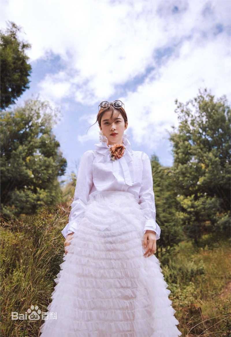 赵樱子(Sarah)最新森系壁纸