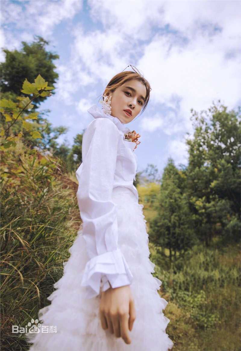 赵樱子(Sarah)最新森系壁纸