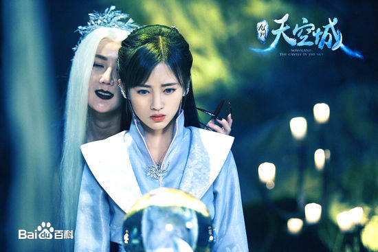 鞠婧祎(kiku)在《九州天空城》饰演雪飞霜中的