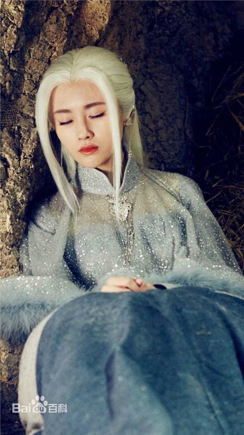 鞠婧祎(kiku)在《九州天空城》饰演雪飞霜中的