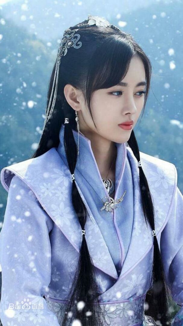 鞠婧祎(kiku)在《九州天空城》饰演雪飞霜中的