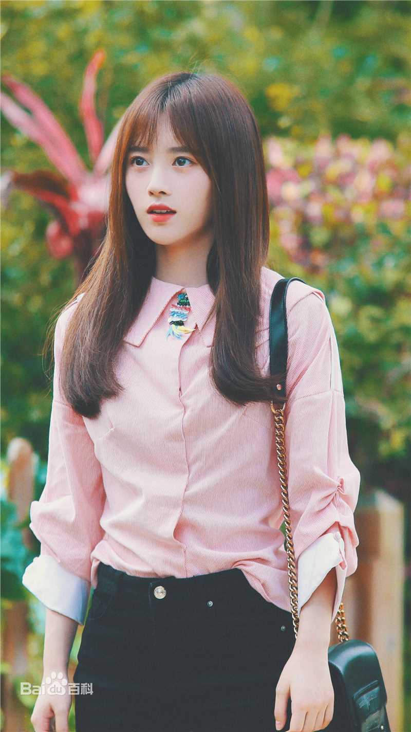 精选鞠婧祎(kiku)在《游泳先生》宋茶茶中的图册