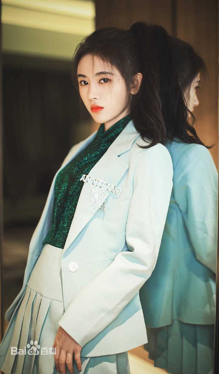 鞠婧祎(kiku)出席活动壁纸壁纸