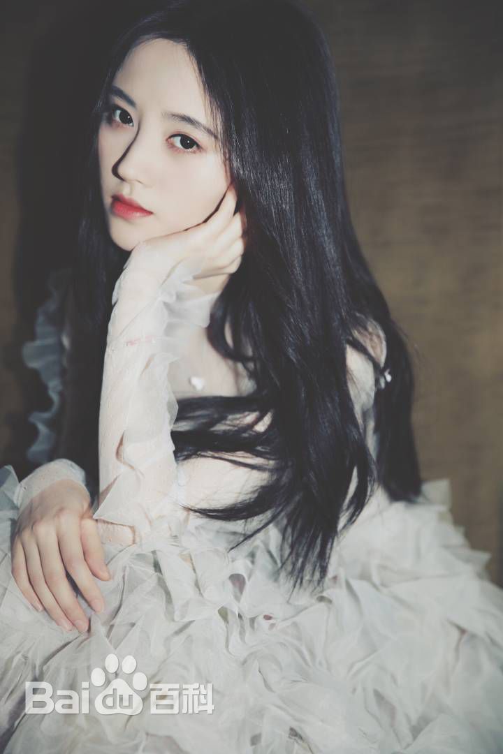 鞠婧祎(kiku)出席活动壁纸壁纸