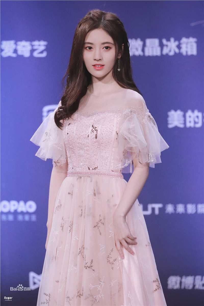 鞠婧祎(kiku)出席活动壁纸壁纸