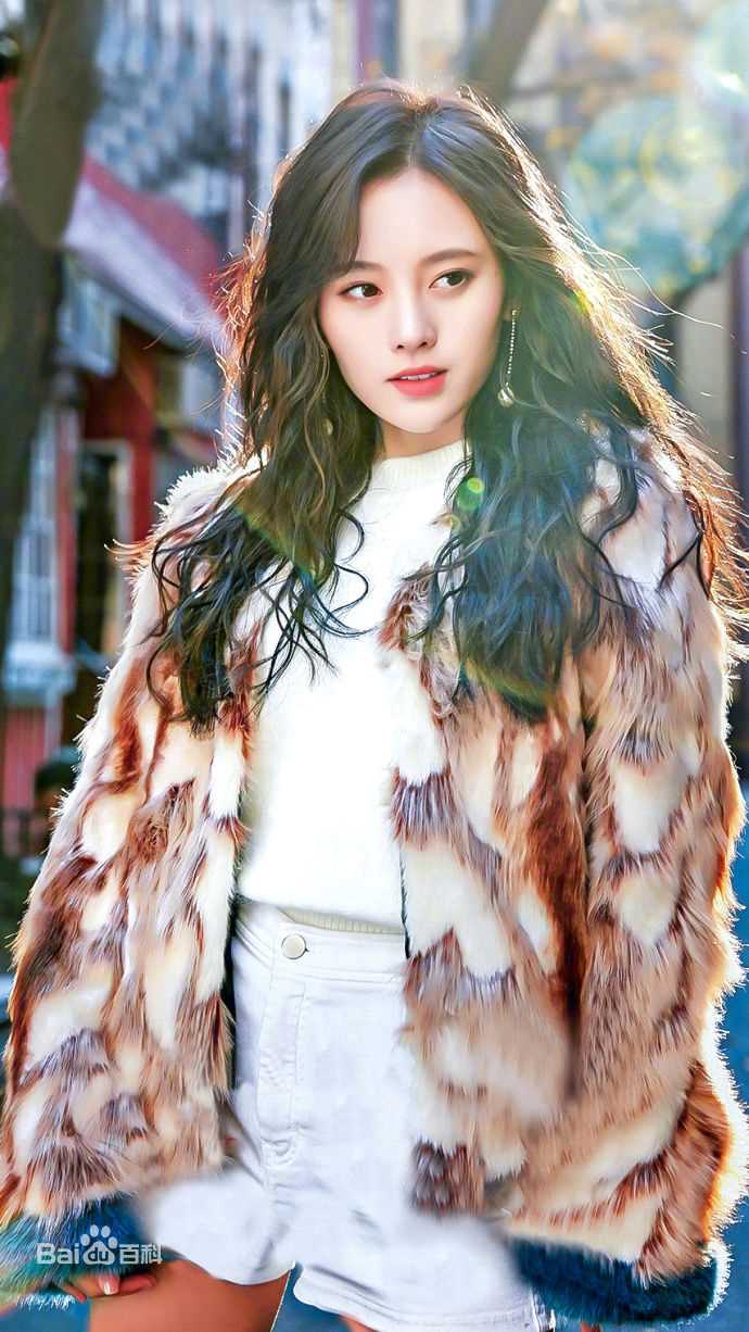 鞠婧祎(kiku)等不到你MV素颜照壁纸