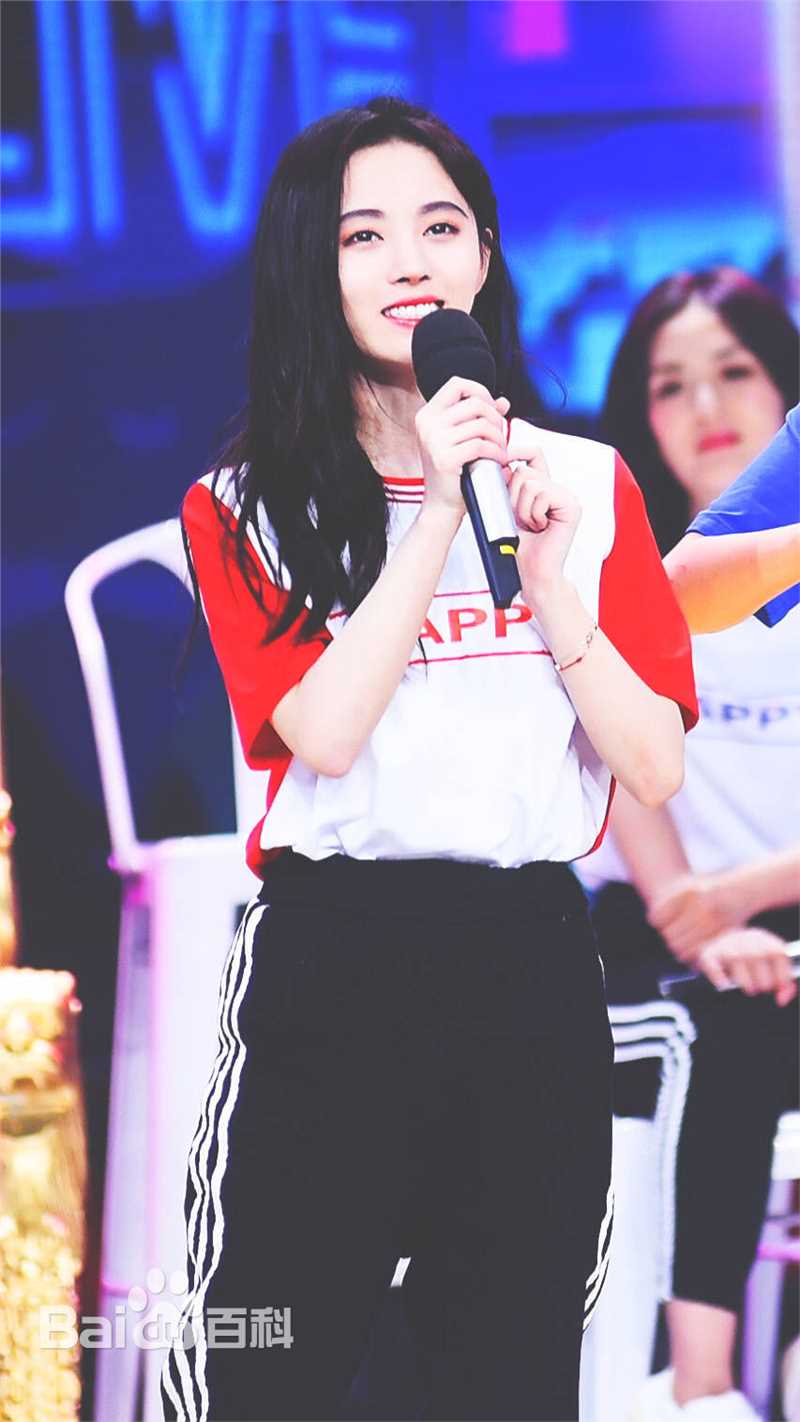 鞠婧祎(kiku)快乐大本营生活照