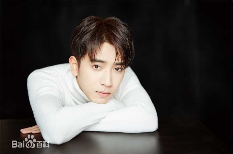 最新陈若轩生活照