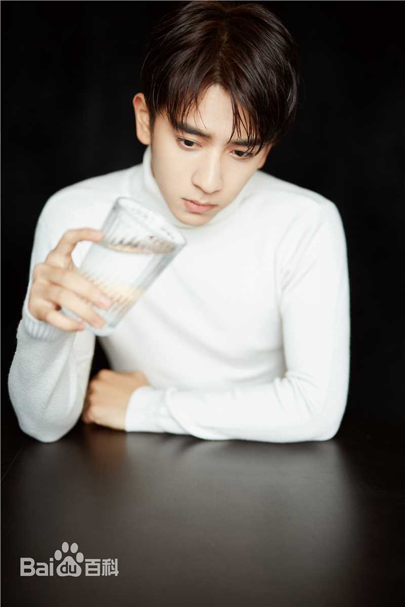 最新陈若轩生活照