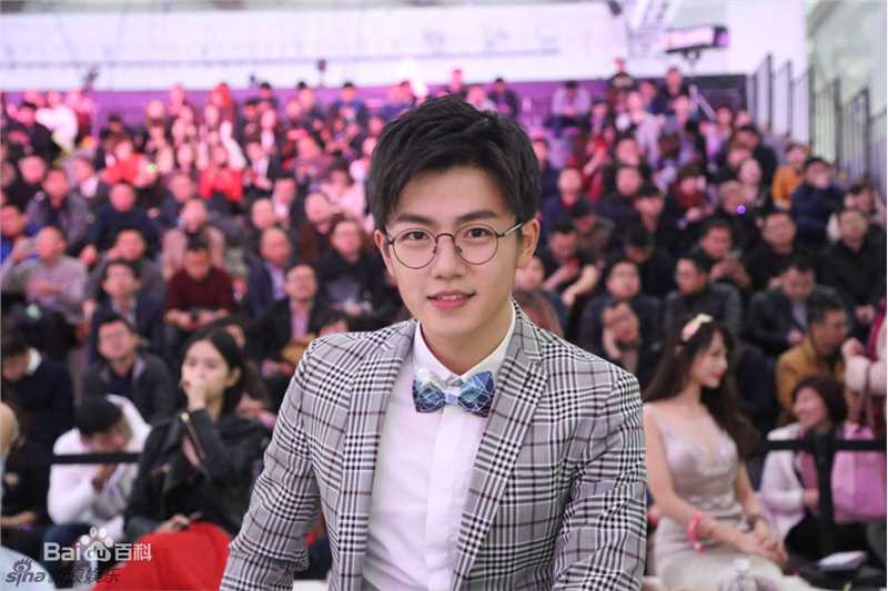 夏志远活动照图册