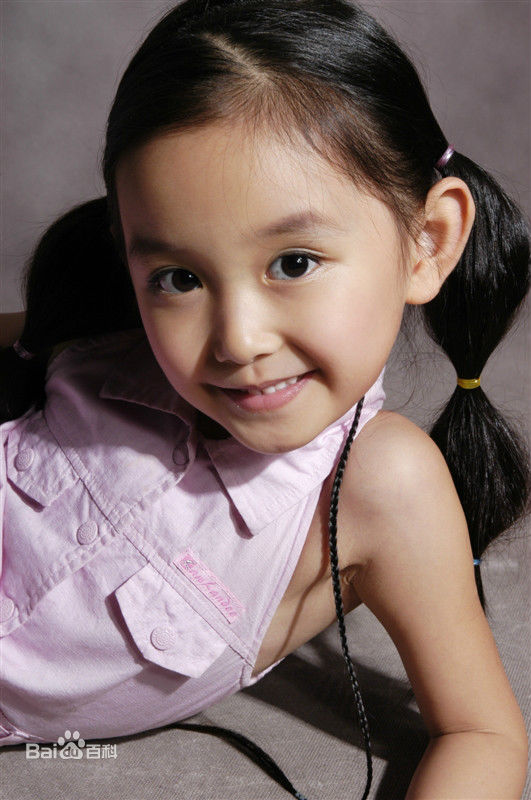 蒋依依(Olivia)照片前后照片