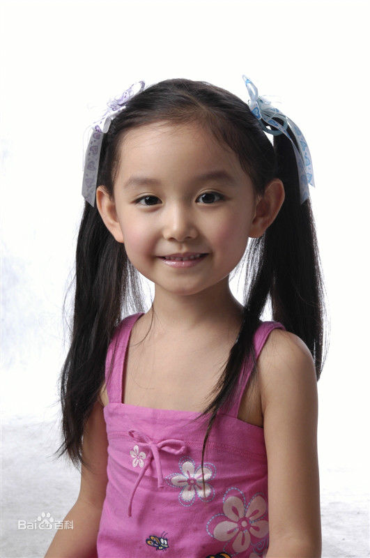 蒋依依(Olivia)照片前后照片