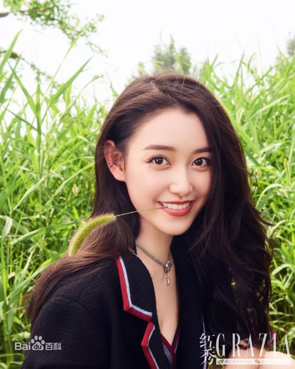 蒋依依(Olivia)照片前后照片