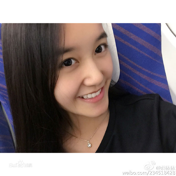 蒋依依(Olivia)生活素颜照相册