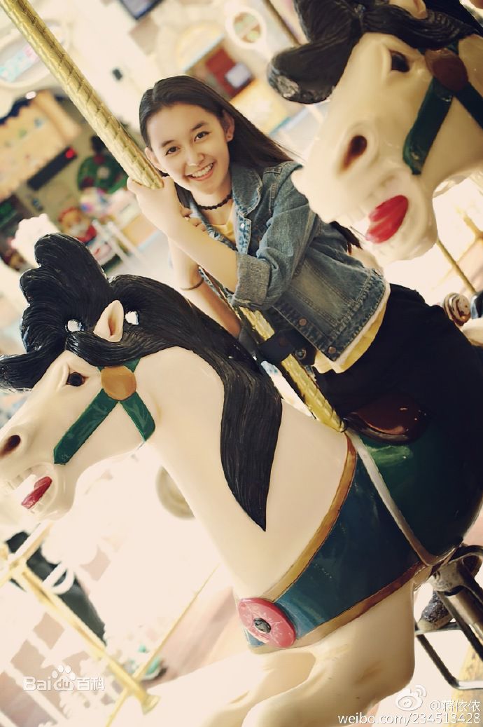 蒋依依(Olivia)生活素颜照相册