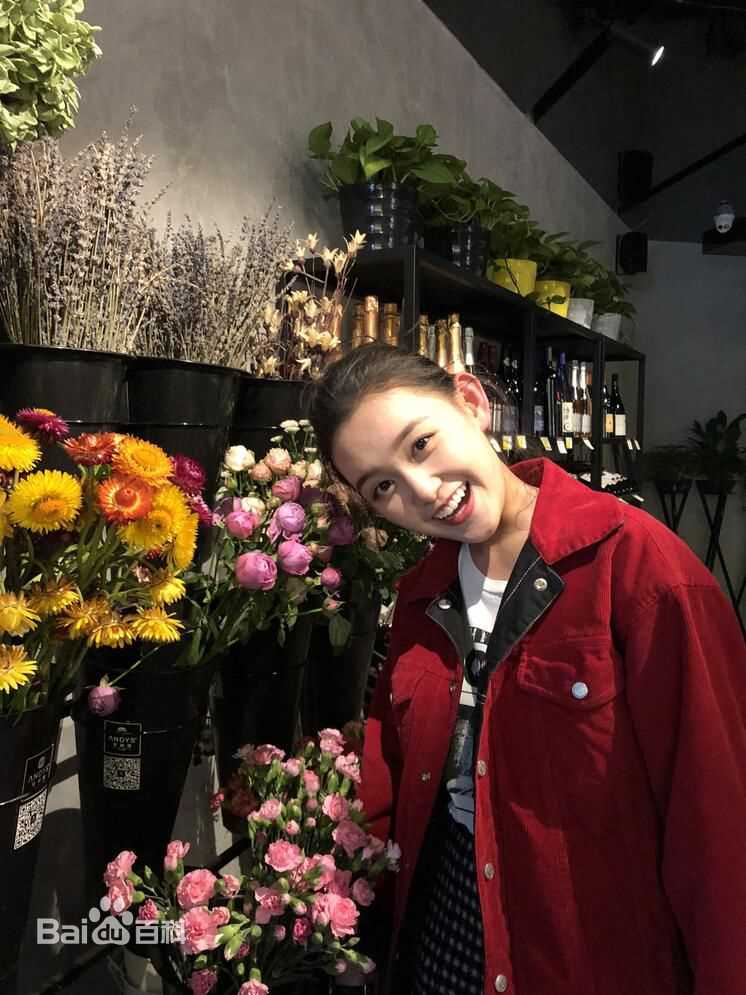 蒋依依(Olivia)生活素颜照相册