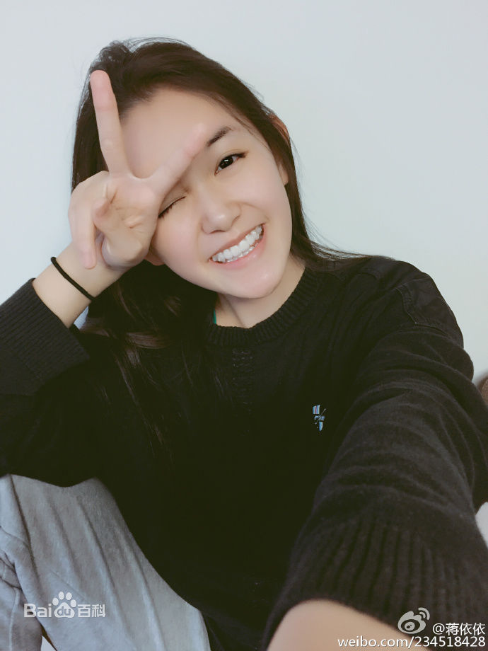 蒋依依(Olivia)生活素颜照相册