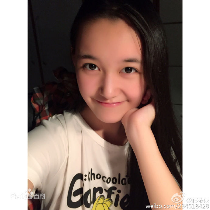 蒋依依(Olivia)生活素颜照相册