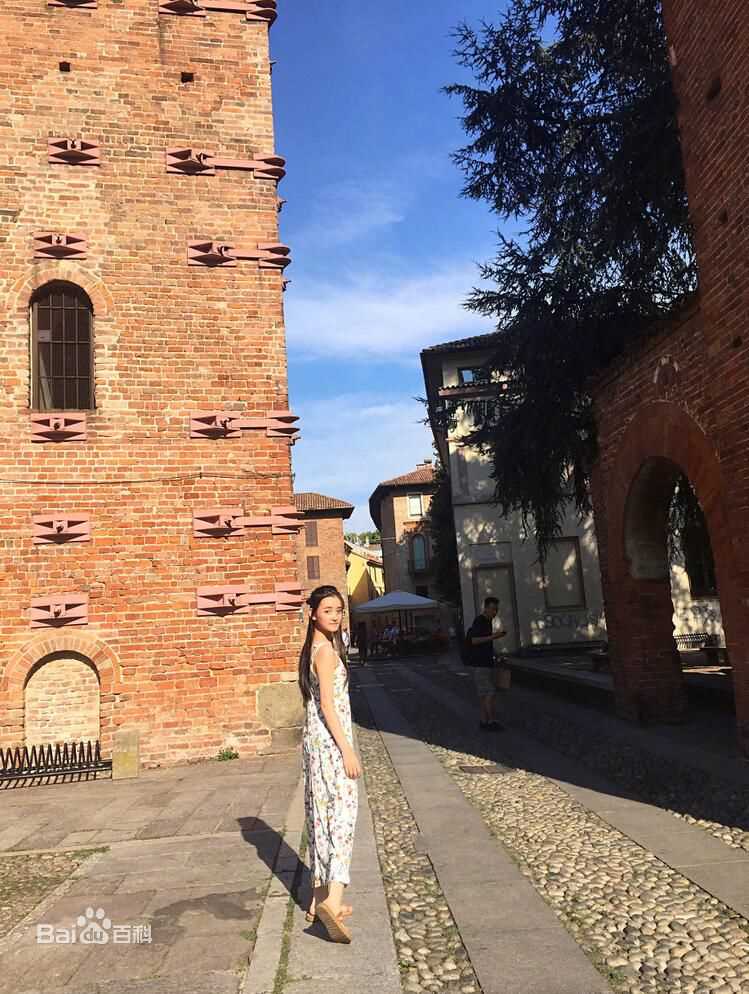 蒋依依(Olivia)生活素颜照相册