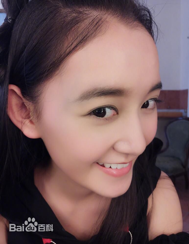 蒋依依(Olivia)生活素颜照相册