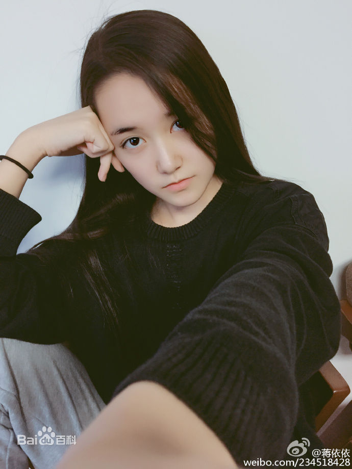 蒋依依(Olivia)生活素颜照相册