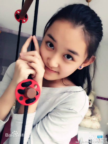 蒋依依(Olivia)生活素颜照相册