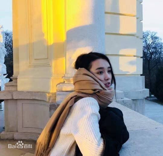 蒋依依(Olivia)生活素颜照相册