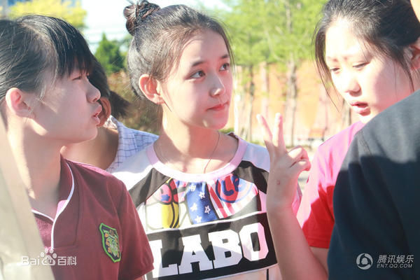 蒋依依(Olivia)参加中考生活照相册