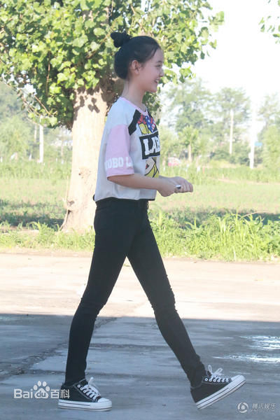 蒋依依(Olivia)参加中考生活照相册