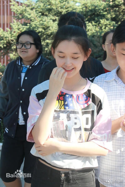 蒋依依(Olivia)参加中考生活照相册