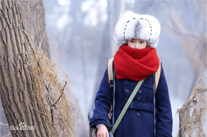 蒋依依(Olivia)天坑鹰猎生活照