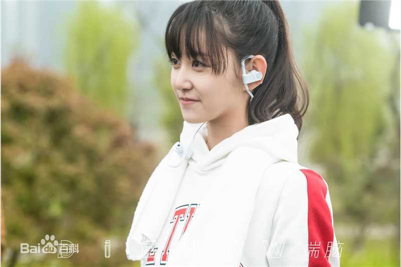 最新蒋依依(Olivia)在《端脑》相册中的壁纸