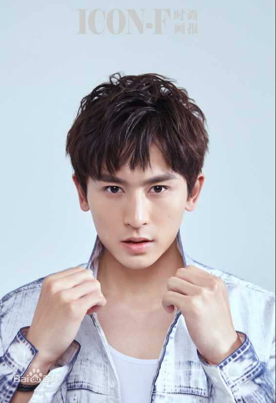 张哲瀚时尚画报生活照相册