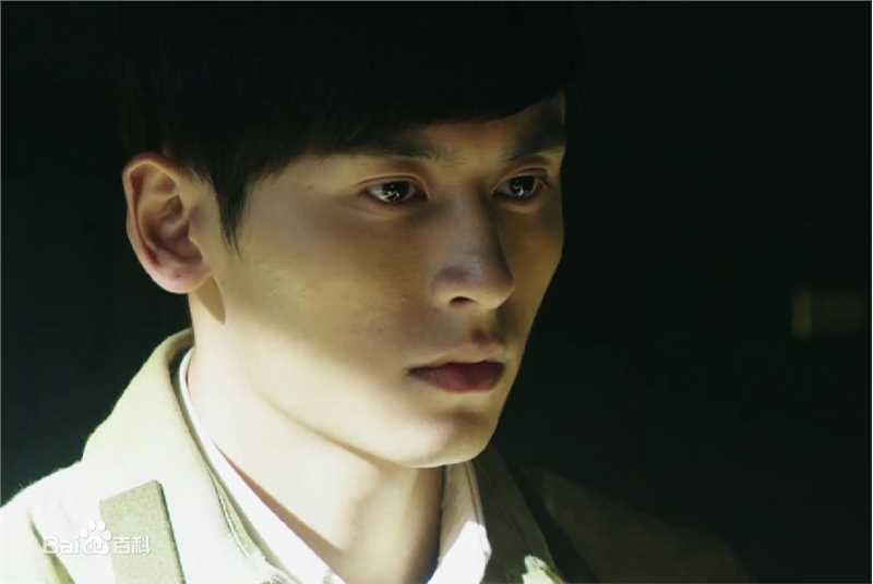 精选张哲瀚在《解密》韩冰中的图册