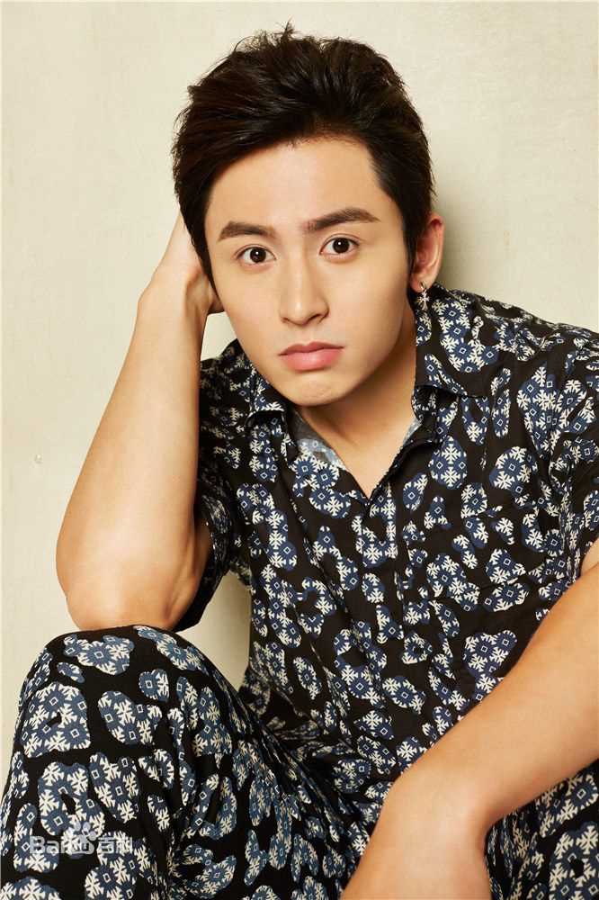 高清张哲瀚图片